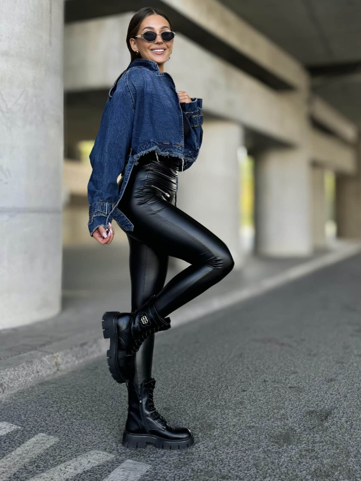 Legginsy Skajowe Z Zamkami Esteo 7 Scaled