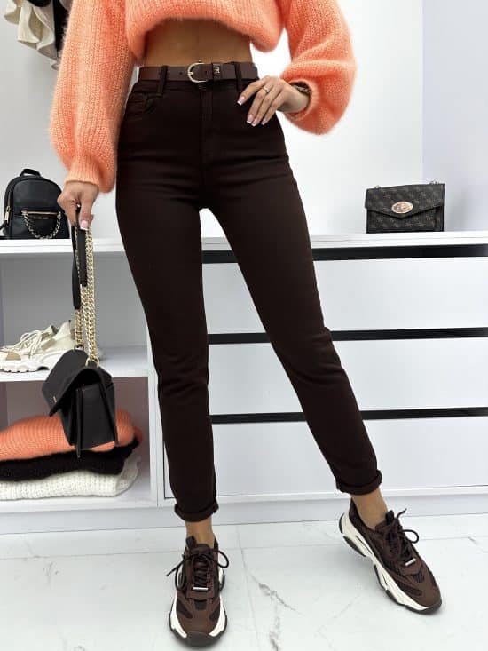 Spodnie Jeansowe Czekoladowe Mom Fit Estra (2)